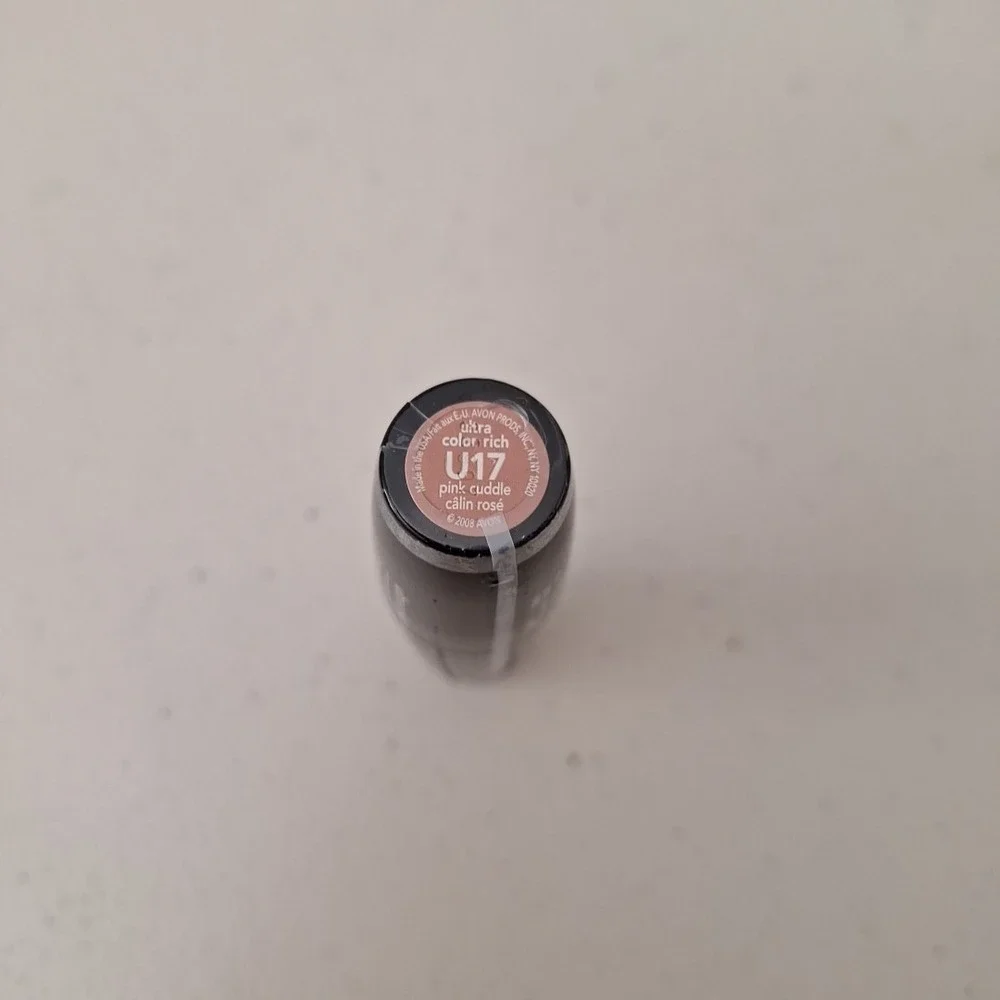 NEW Sealed AVON ULTRA COLOR rich LIPSTICK lip color - PINK CUDDLE